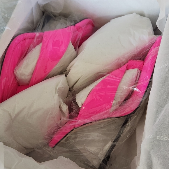 Good American 🩷 Cinder-f*king-rella -Thong Wedges - Hot Pink - Size 7 - Picture 4 of 6